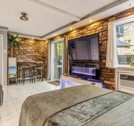Brooklyn Spacious Space With Private Entrance, Bathroom, & Backyard - Full-Kitchen นิวยอร์ก ภายนอก รูปภาพ